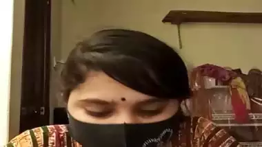 Cute masked girl naked thick boobs and sexy pussy