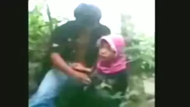 Desi outdoor sex video of nepali teen couple