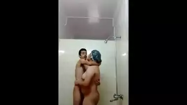 Big boob aunty sucked by lucky small boy in shower