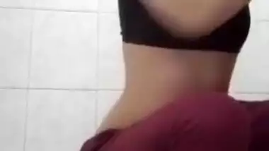 Today Exclusive- Sexy Desi Girl Showing Her Boobs And Pussy