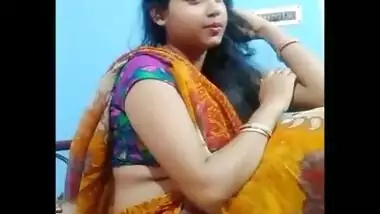 Cute housewife bhabhi priya malakkar sexy navel show