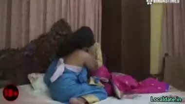 Bhabhi Or Unki Chodi Behan Dono Ko Ek Sath Choda