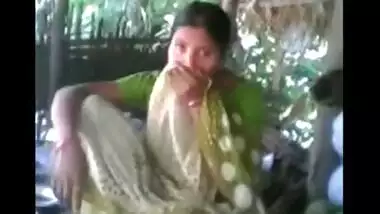 Village aunty showing boobs leaked mms