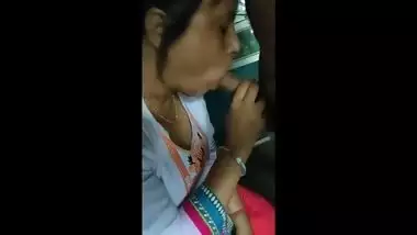 kaamwali bai say blowjob