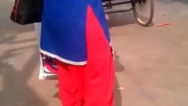 desi aunty in salwar hot 