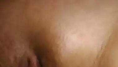 Desi MILF Bhabhi Mastrubating With Cucumber & Leaking orgasm
