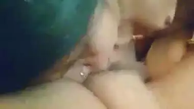 Mature guy having sex with aunty who lives nearby