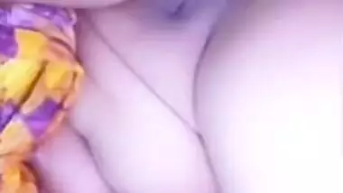 Desi bhabi fingering pussy selfie cam video