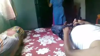 Flashing on real Indian maid with twist