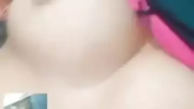 Beautiful Sexy Married Bhabi Showing Her Bigboobies And Pussy On VideoCall