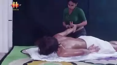 Hot Bhabhi Ne Uncle Ki Tel Malish Karte Huye Land Pakad With Li Ya