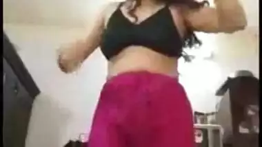 380px x 214px - Sexy selfie video of cute desi girl stripping and posing indian sex video