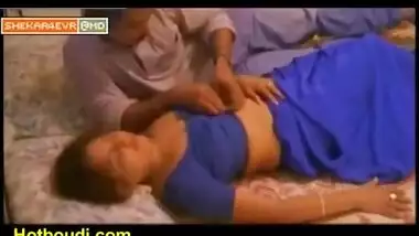 Mallu indian aunty on bed with driver