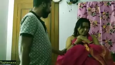 Indian sexy bhabhi getting hot for sex but who will fuck her? watch till the end