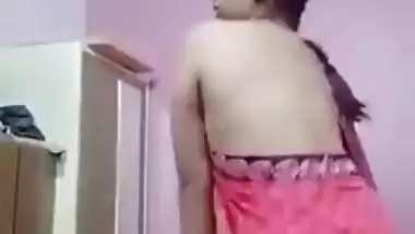 Tictok nude show in Indian teen song and dance