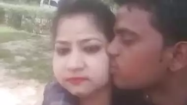 Desi village lover outdoor kiss