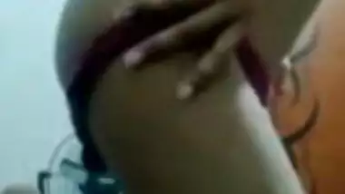 cute Tamil Girl Showing Her Boobs and Pussy