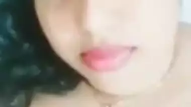 Beautiful Desi Gf Showing Her 3Clip Marge