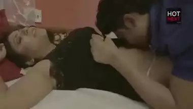 Indian college girl hot sex with junior guy