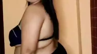 Hot Indian BBW Bhabhi Showing On Live