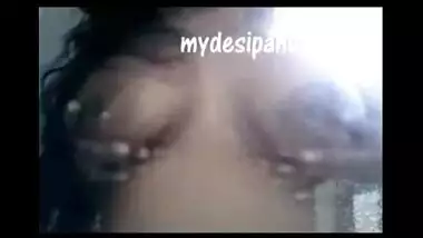 Desi chubby aunty hot bath scene leaked by maid