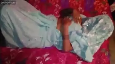 Indian Saree shalni bhabhi night sote bakt fucked