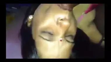 Desi aunty blowjob to colleague