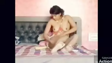 Bhabhi first massage her body and then fucking