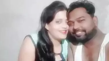 Pleasant Desi woman and the husband are going to act in XXX video