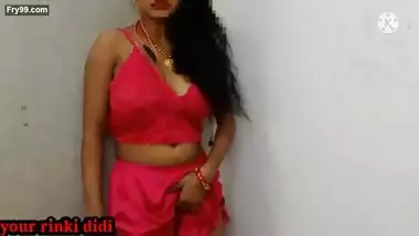Desi Bhabhi Showing Boobs n Pussy