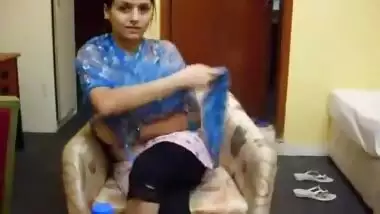 Pakistani Girl Teasing - Movies.