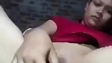 Lambadi Sexy Photo Video Sexy Video - Unsatisfied bangla bhabi masturbating with cucumber indian sex video