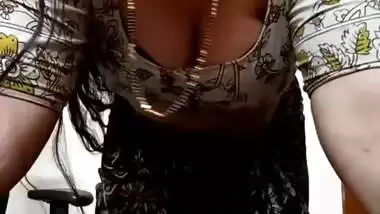 Indian free sexy cam girl stripping saree