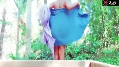 Tamil Girl Outdoor Bathing And Public Masturbation - Indian Hindi Sex Outdoors In Public