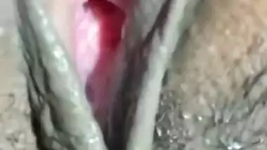 Desi woman shows sexy vagina that craves hard XXX pole inside