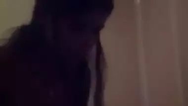 Desi babe giving blowjob and handjob