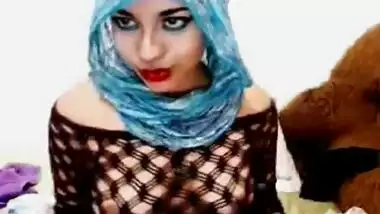 Bangladeshi sex video of a masturbating slut on a webcam