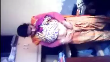 Telugu aunty showing her cunt and saggy boobs