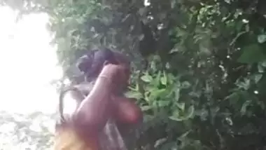 Horny Desi Bhabhi OutDoor Bathing 2 Clips Part 2