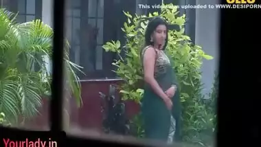 Bhabhi Ko Chahiye Padosi Ka Land