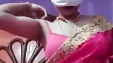 380px x 214px - Sexy indian bhabhi striptease live show indian sex video