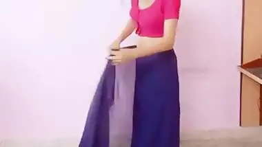 Learn How To Wear Saree - Movies. video2porn2