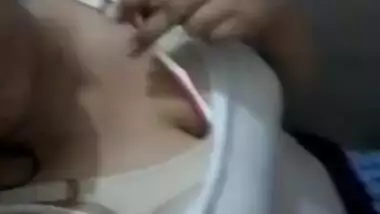 Horny Paki Girl Masturbating Pussy With A Toothbrush Video