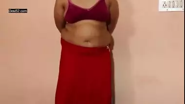 Desi bbw aunty show her nice body