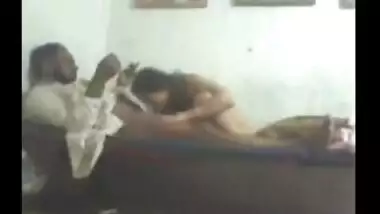 Village bhabhi doing quick sex with hubby’s friend