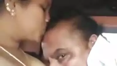 Mature Mallu Desi XXX woman have a illicit sex inside car MMS