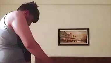 Slim Mumbai girl in doggy fucking with boyfriend