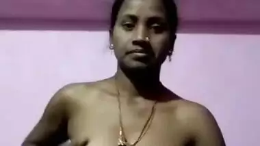 Unsatisfied Desi Bhabhi Masturbating Pussy With A Toothbrush Video