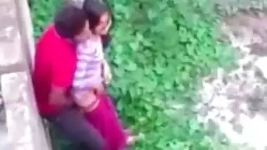 Wonderla Xx Video - Two indian lovers caught fucking in outdoor garden in desi mms video indian  sex video