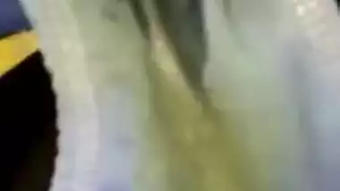 Indian girl pissing video to make your mood erotic